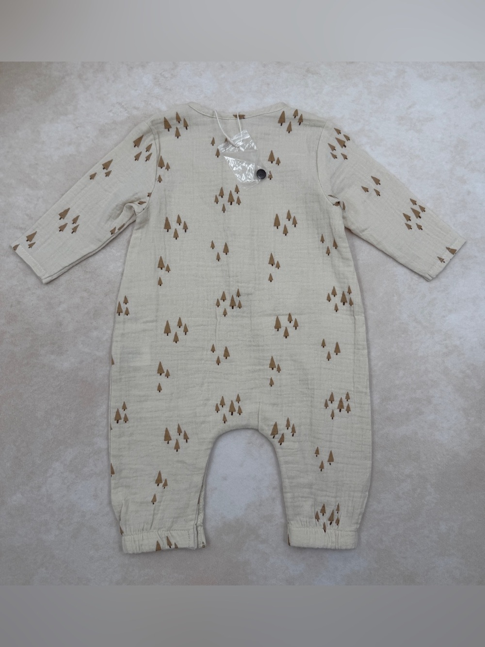 🆕 Rylee + Cru Neutral Tree Romper - Picture 3 of 3